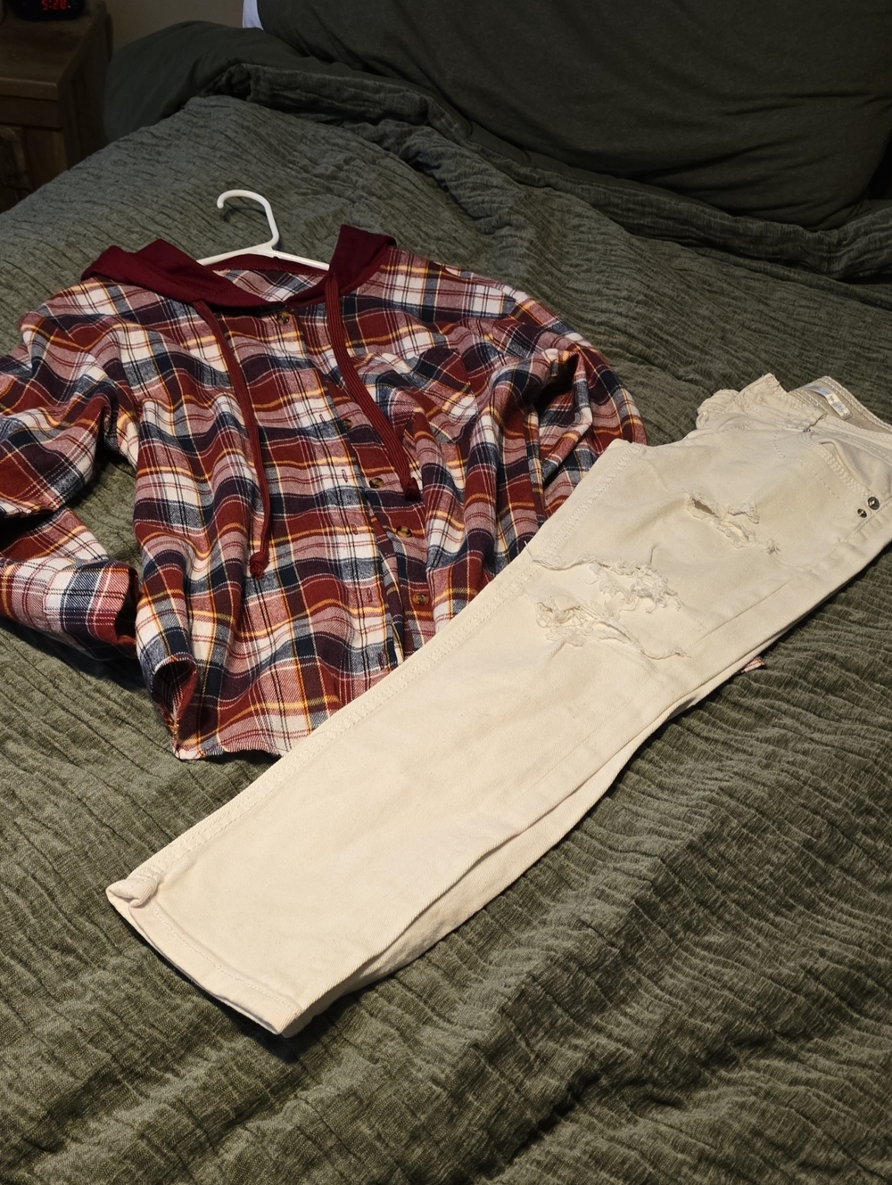 Hollister Burgundy Plaid Button-Down Shirt With Dollhouse Jeans Size 5 Like New